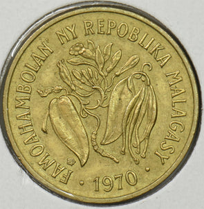 Madagascar 1970 10 Francs Ox animal P900491 combine shipping1